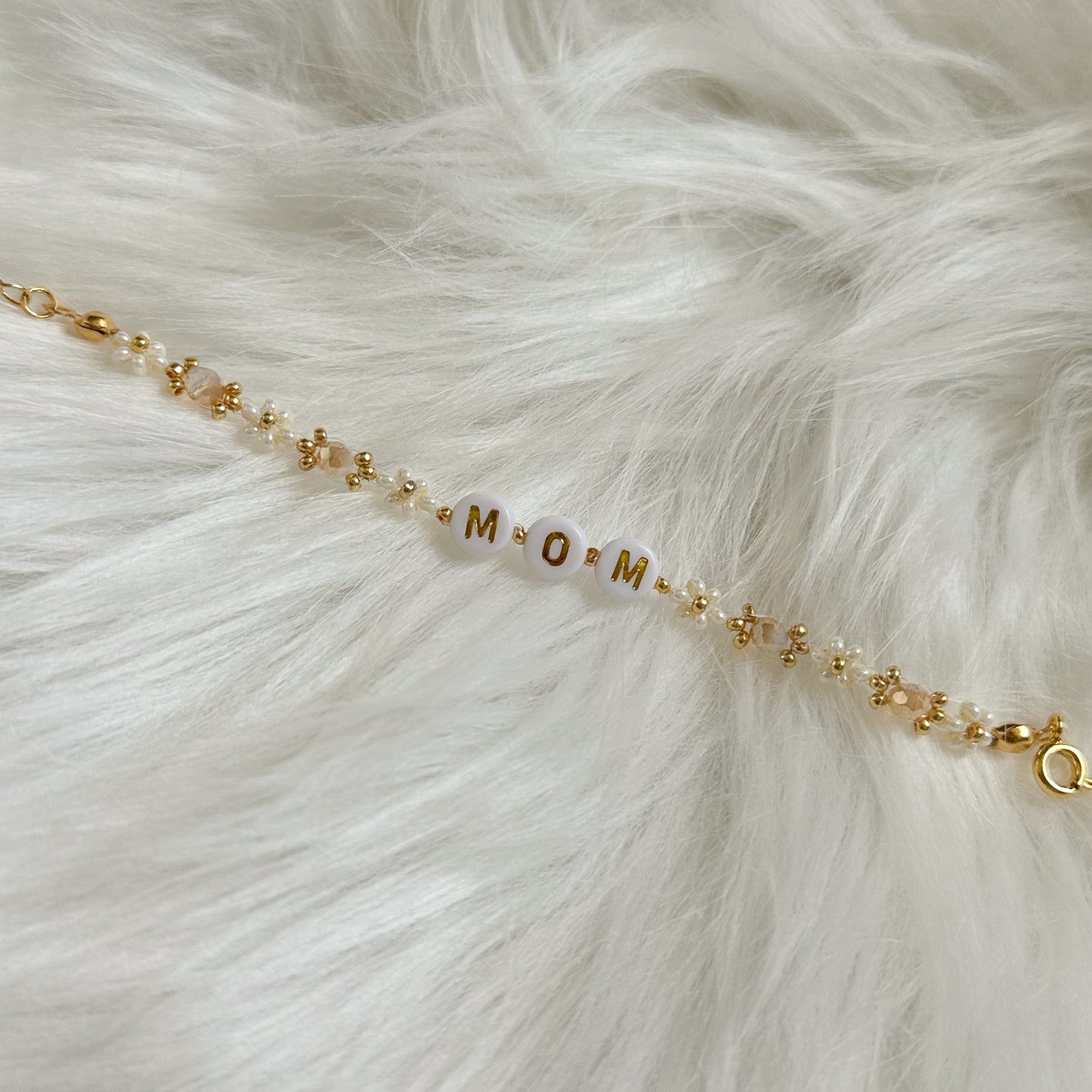 “Mom” Crystal Daisy Bracelet