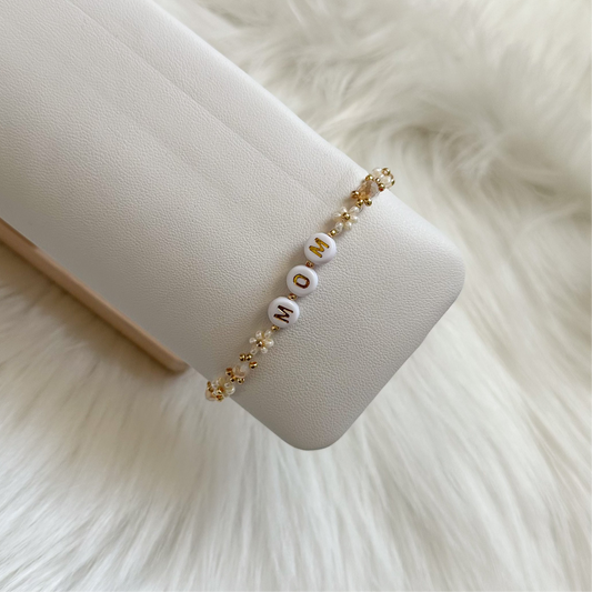 “Mom” Crystal Daisy Bracelet