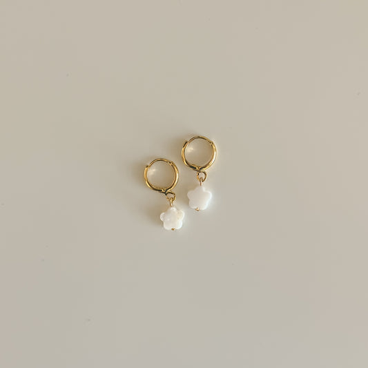 Pearl Petal Earring